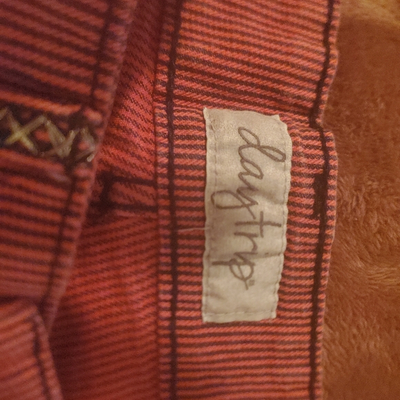 Shorts - Picture 4 of 4